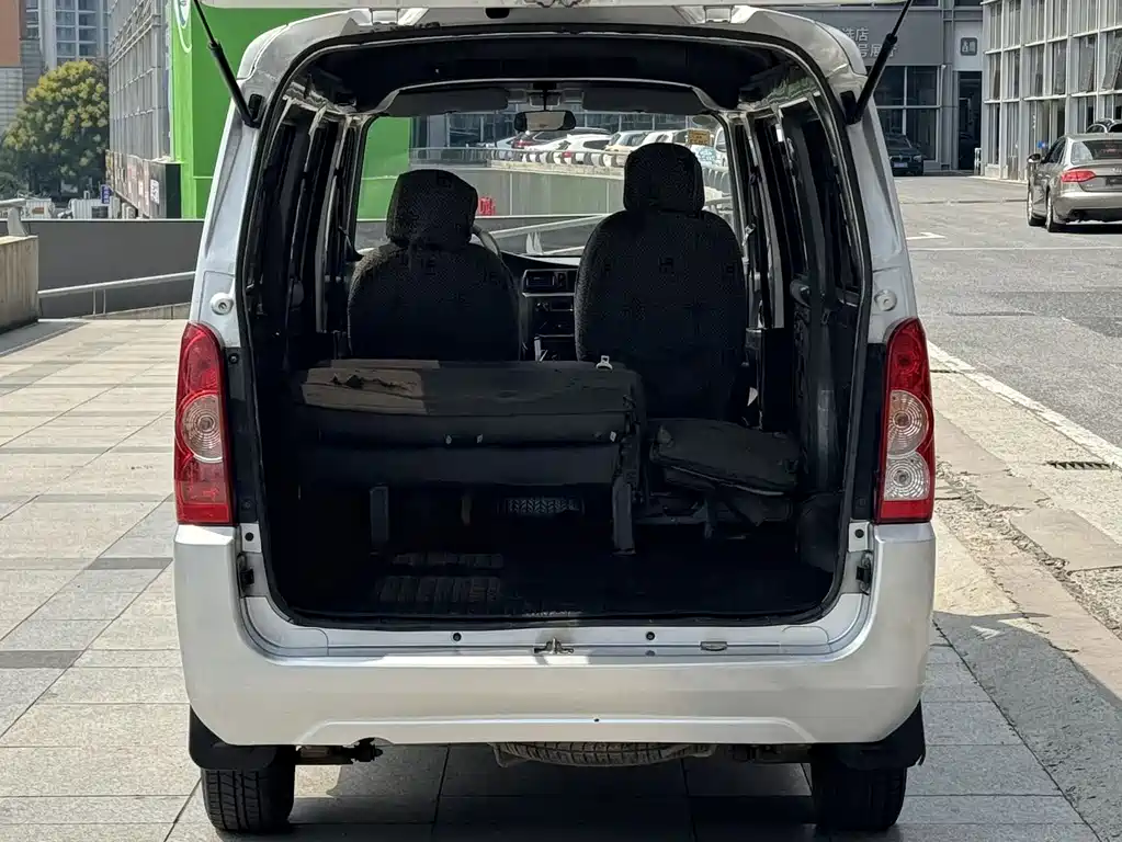 Wuling Rongguang EV — миниатюра 6