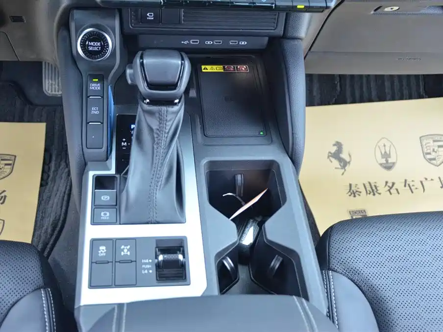 Toyota Land Cruiser Prado 2024 2.4T TX 5 мест