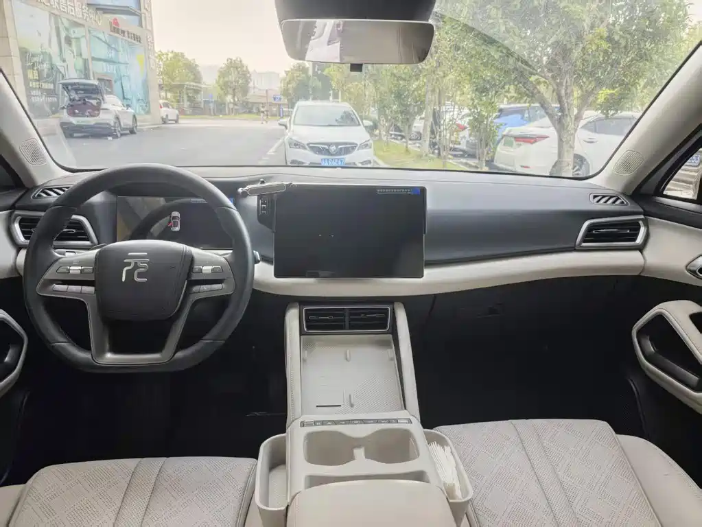 BYD Yuan UP — миниатюра 6