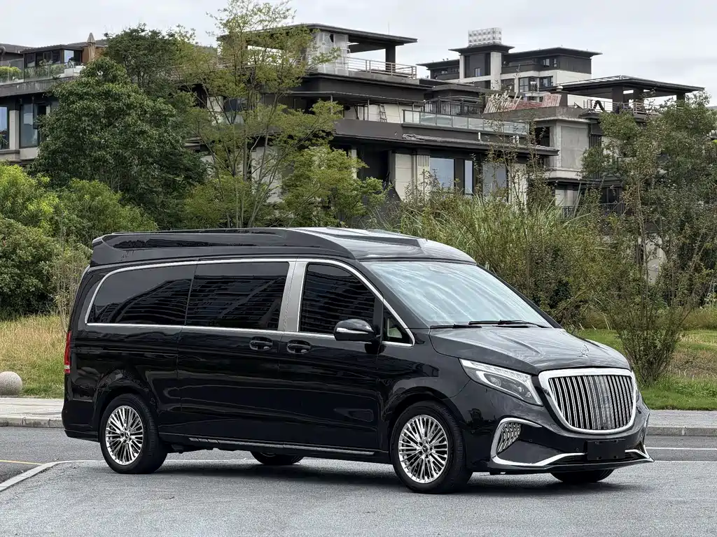 Mercedes-Benz V-Class — миниатюра 2