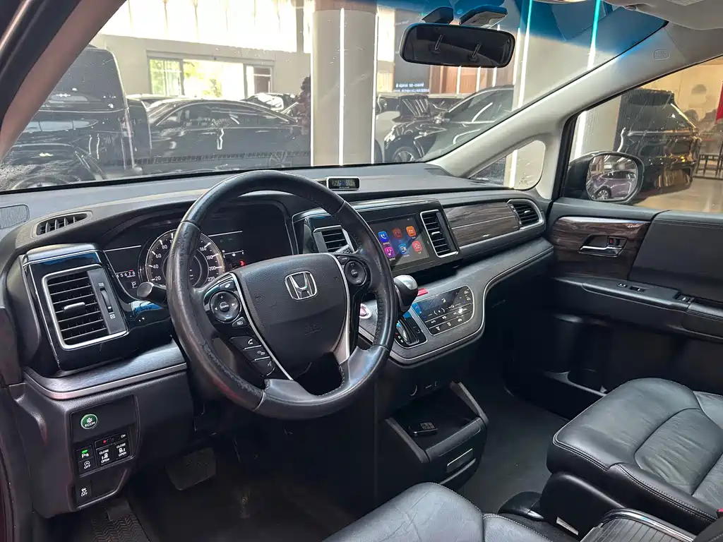 Honda Elysion — миниатюра 12
