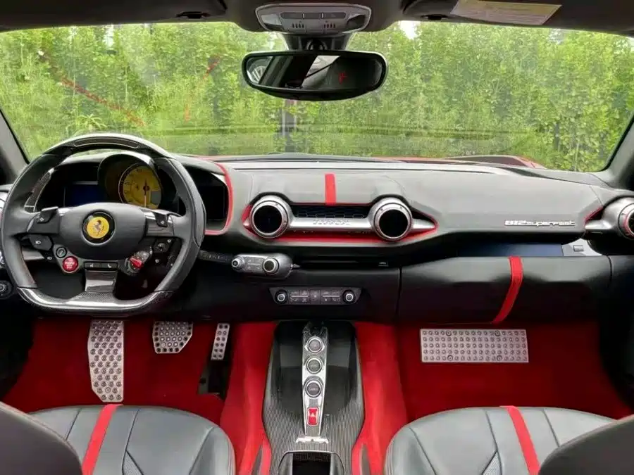 Ferrari 812 — миниатюра 4