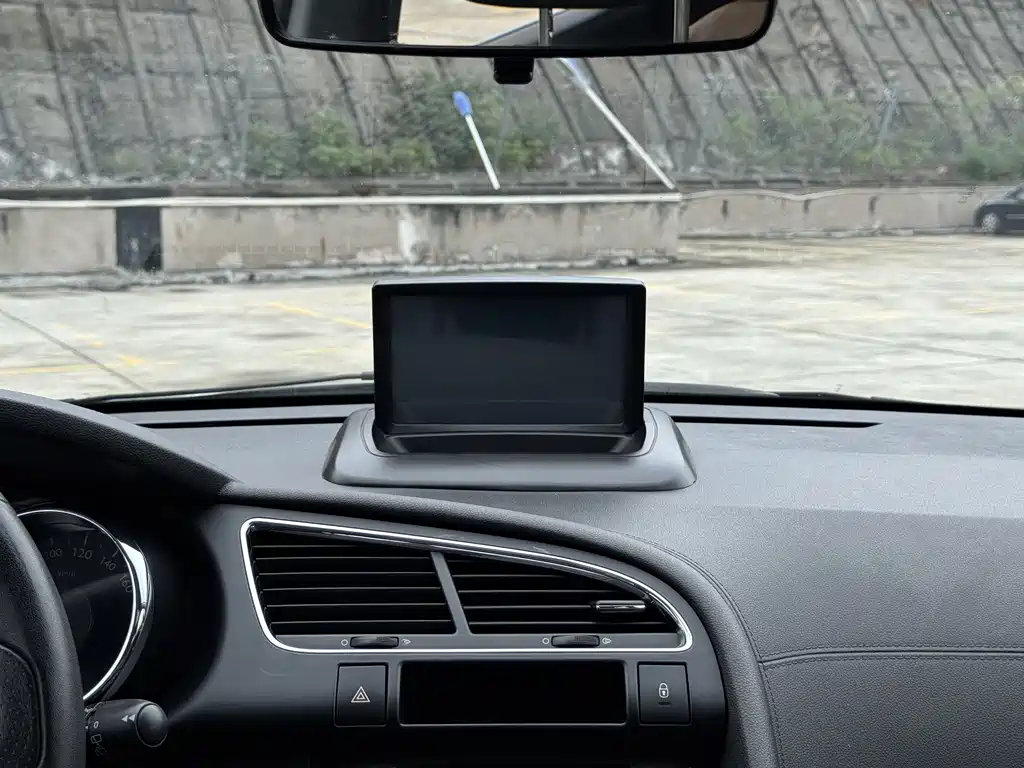 Peugeot 3008 — миниатюра 15