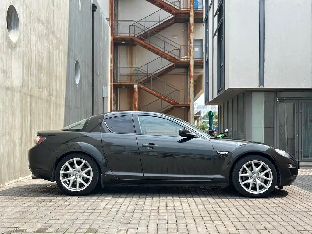Mazda RX-8 — миниатюра 4