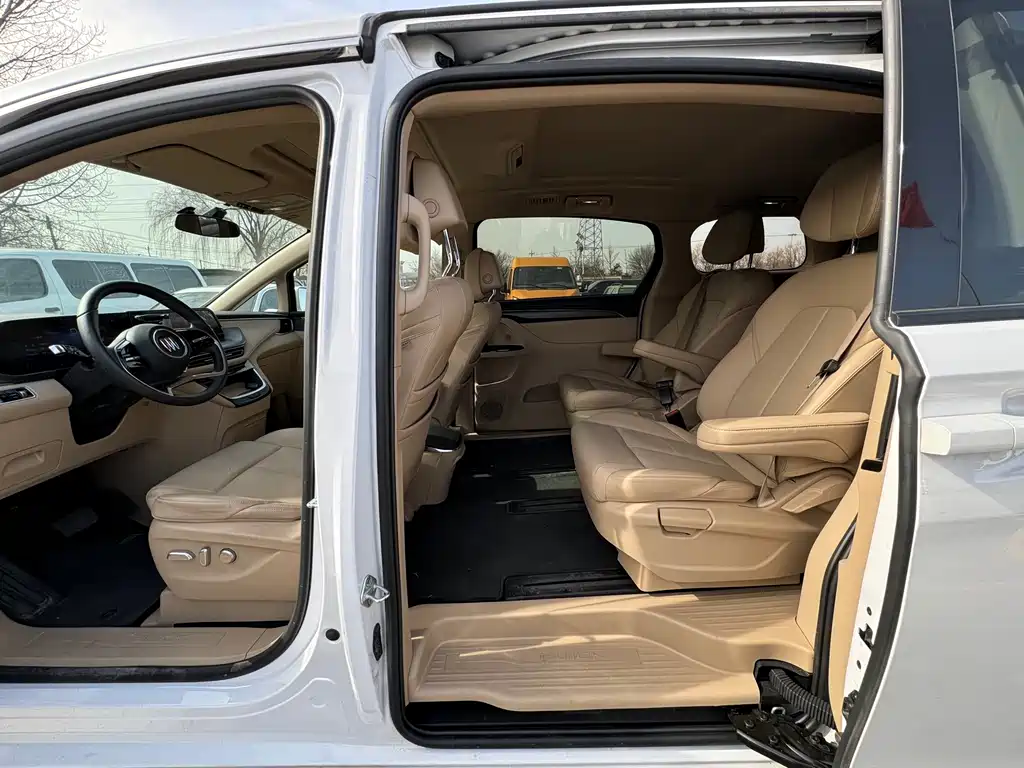 BUICK GL8 NEW ENERGY