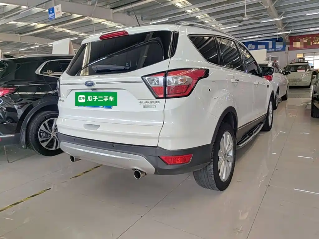 Ford Kuga — миниатюра 7