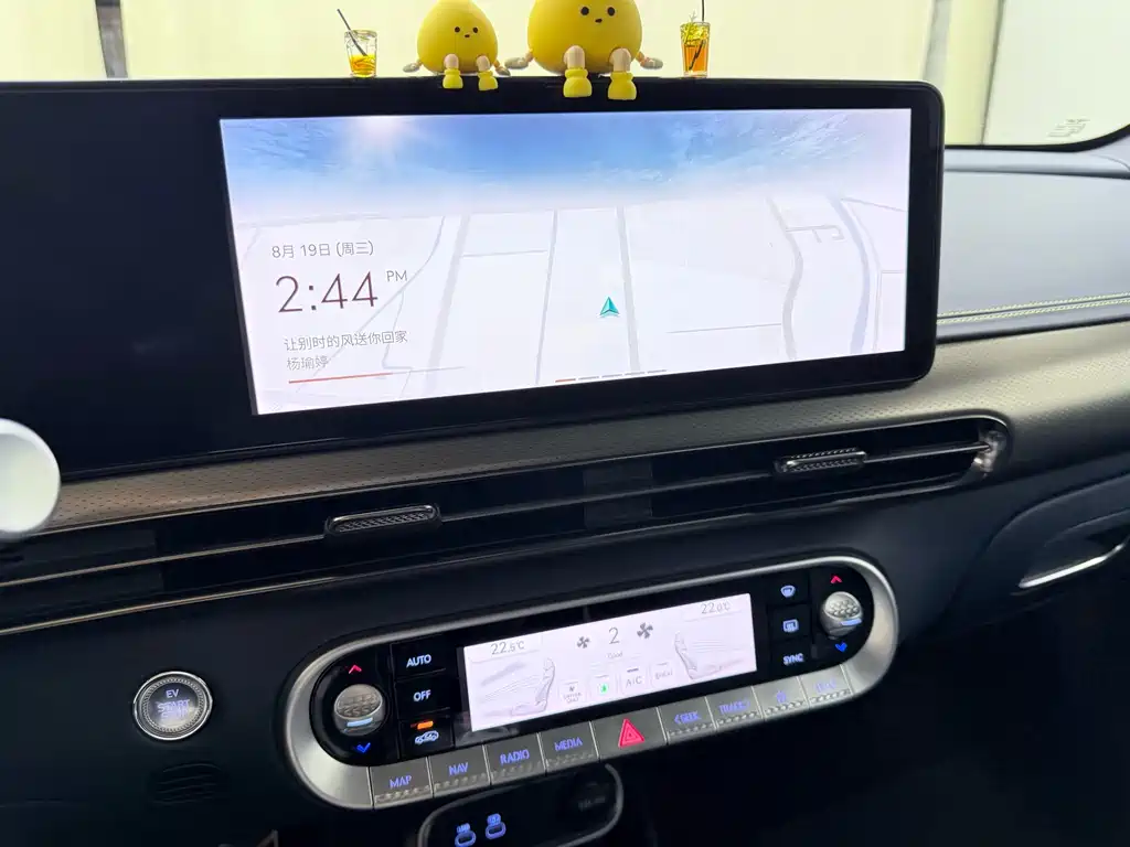 Genesis GV60 — миниатюра 12
