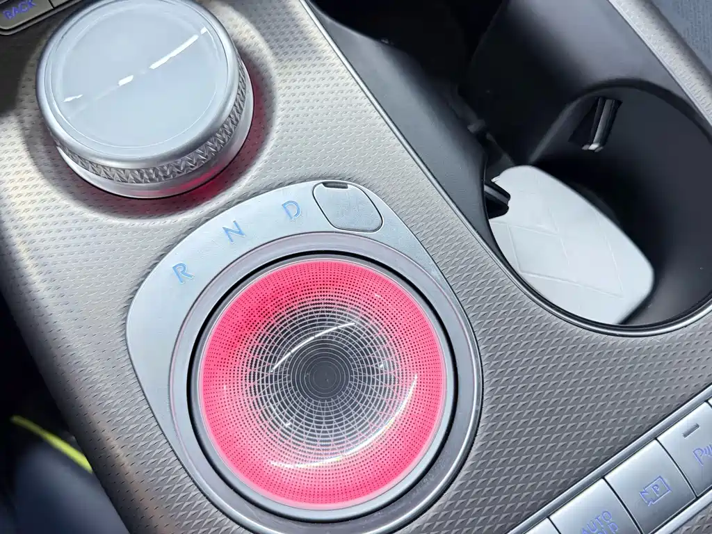 Genesis GV60 — миниатюра 18