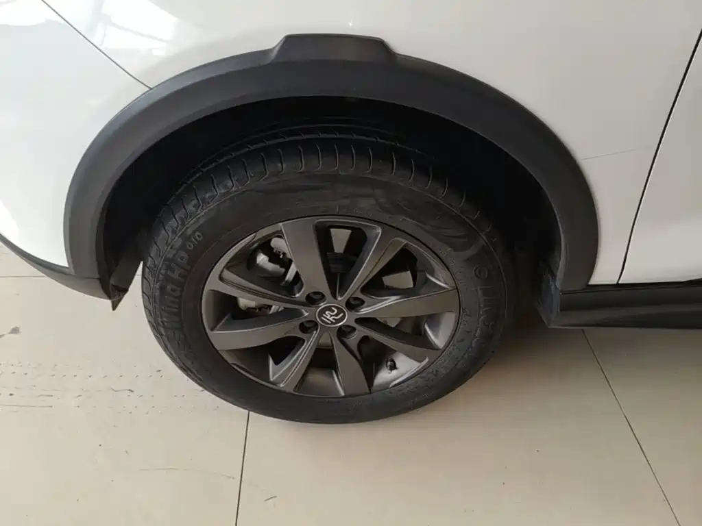 BYD Yuan EV — миниатюра 23