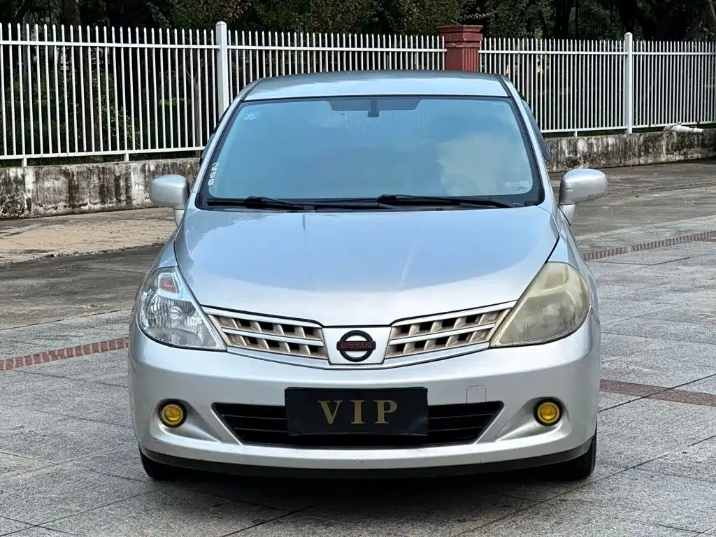 Nissan Tiida — миниатюра 2