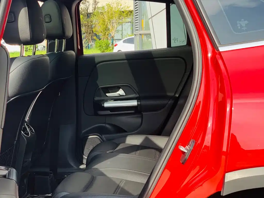 Mercedes-Benz GLA — миниатюра 14