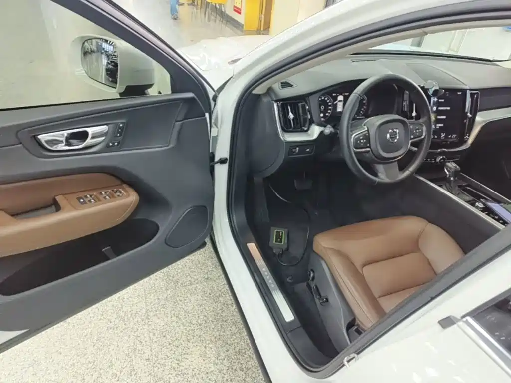 Volvo XC60 — миниатюра 16