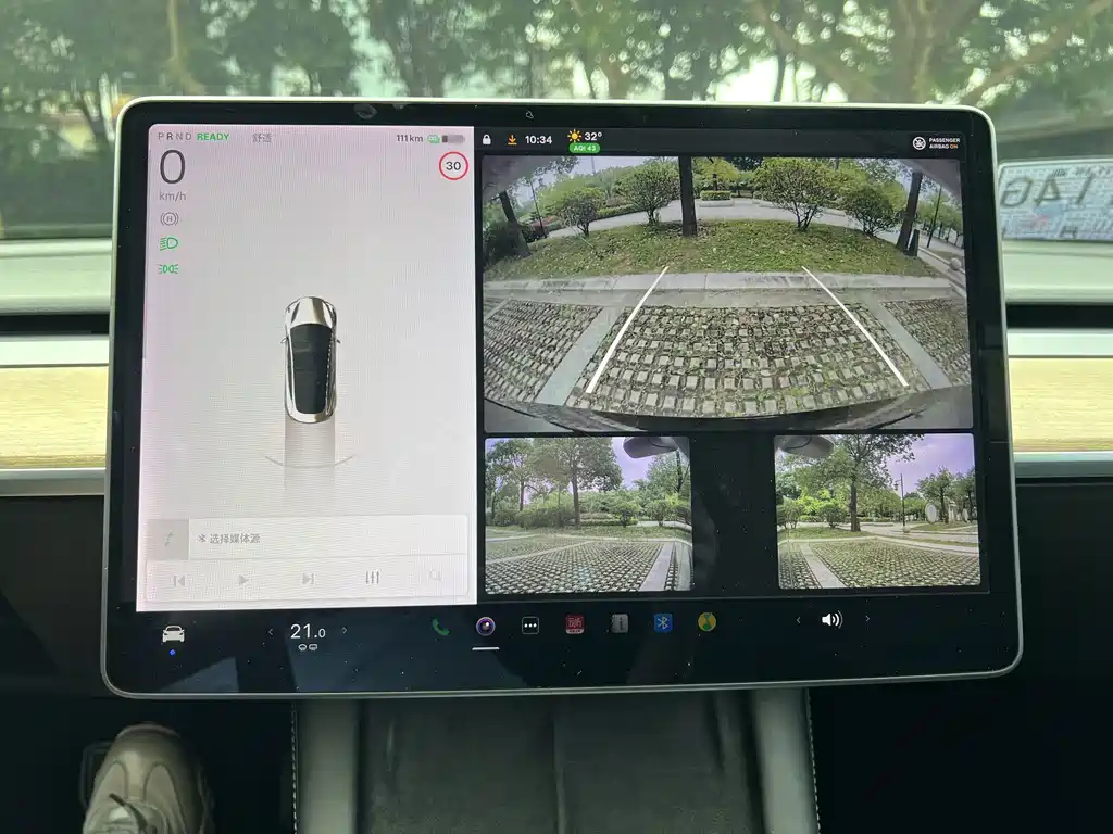 Tesla Model 3 — миниатюра 11