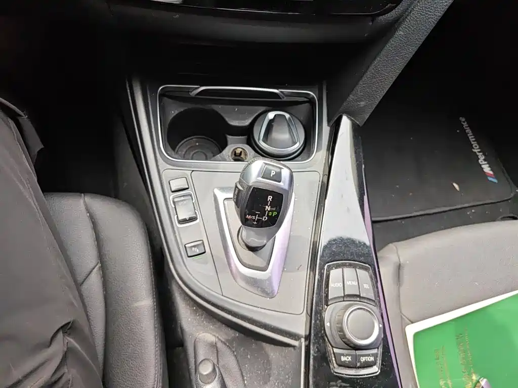 BMW 3 Series — миниатюра 11