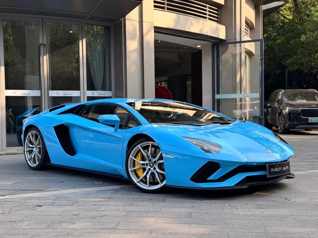 Lamborghini Aventador — миниатюра 18