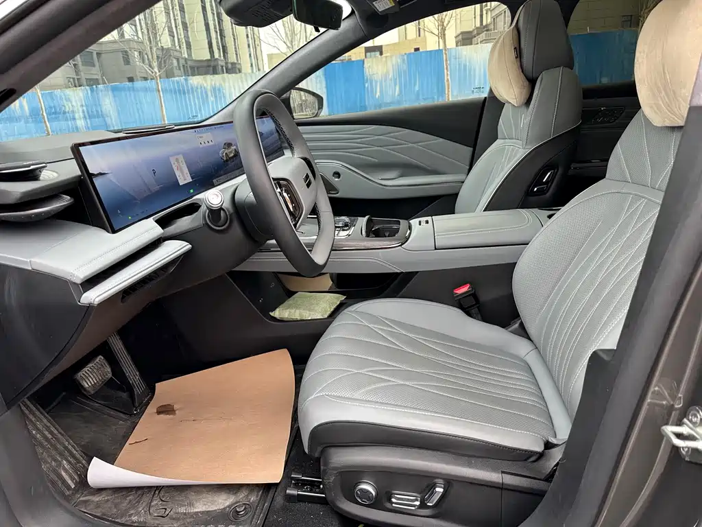 GEELY GALAXY GALAXY E8