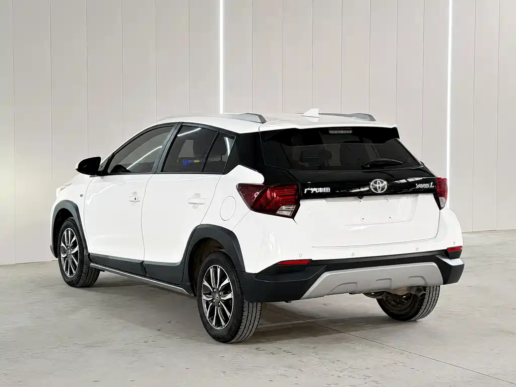 Toyota Yaris L — миниатюра 6