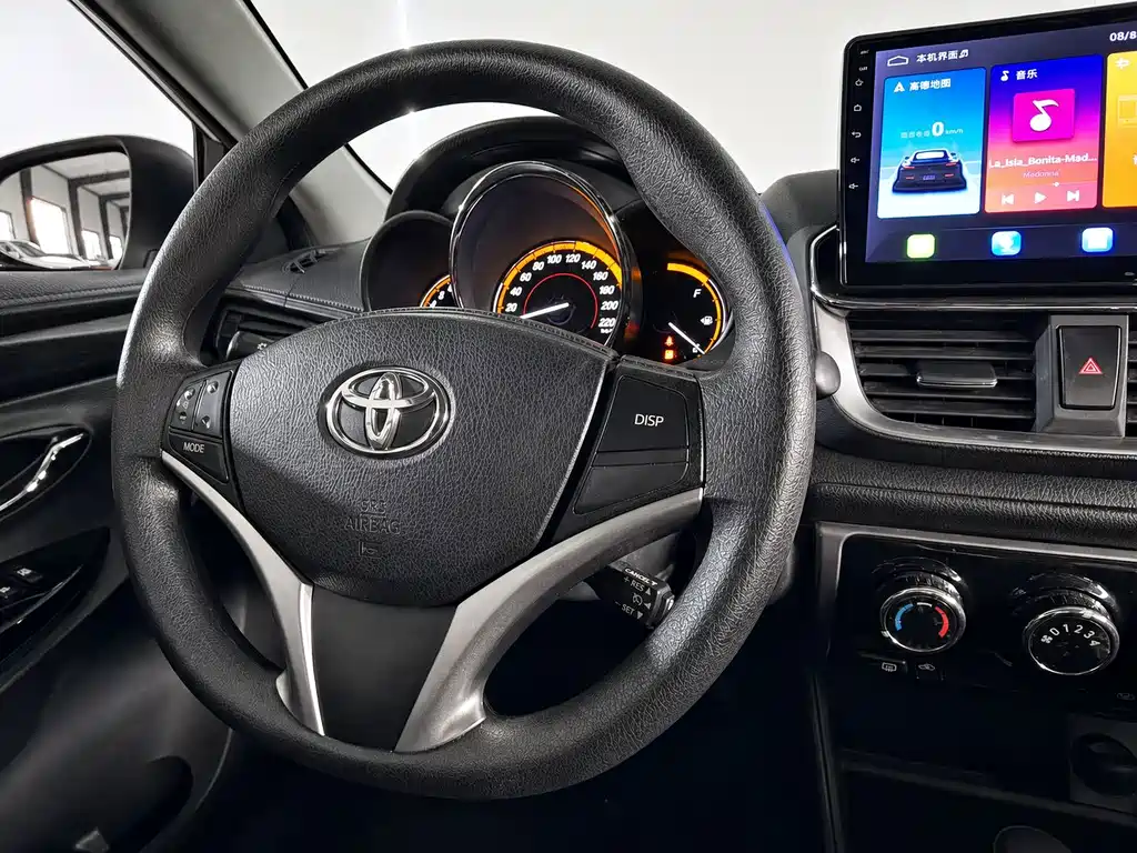 Toyota Yaris L — миниатюра 13