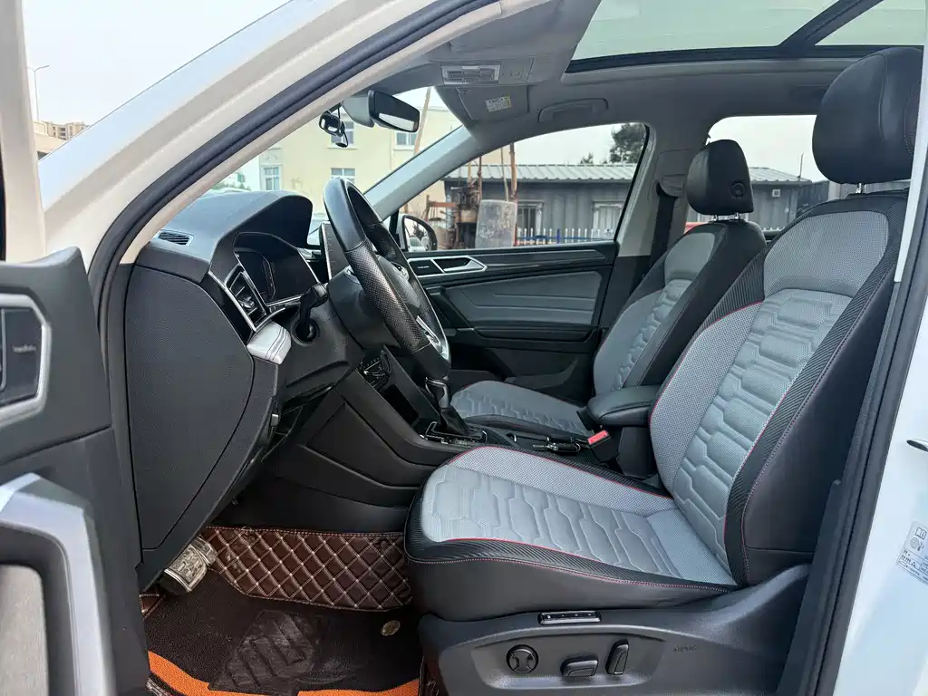 Volkswagen Tiguan L — миниатюра 7