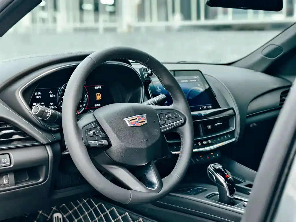 Cadillac CT5 — миниатюра 9