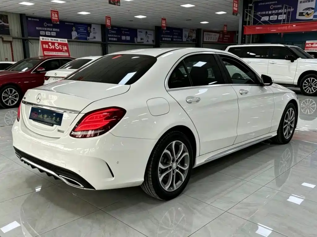 Mercedes-Benz C-Class — миниатюра 7