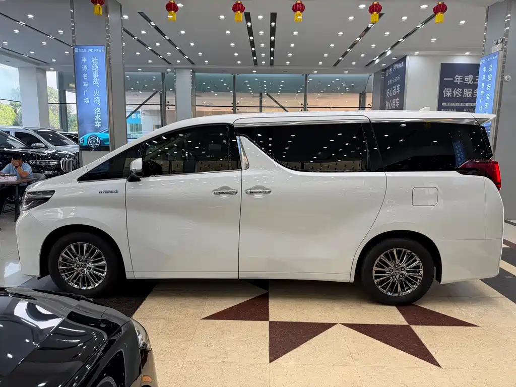Toyota Alphard Hybrid 2.5L Premium Edition, фото 26