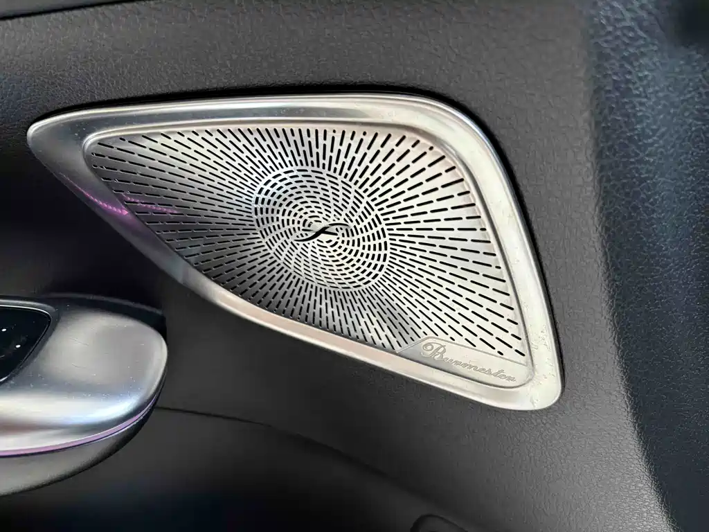 Mercedes-Benz C-Class — миниатюра 12