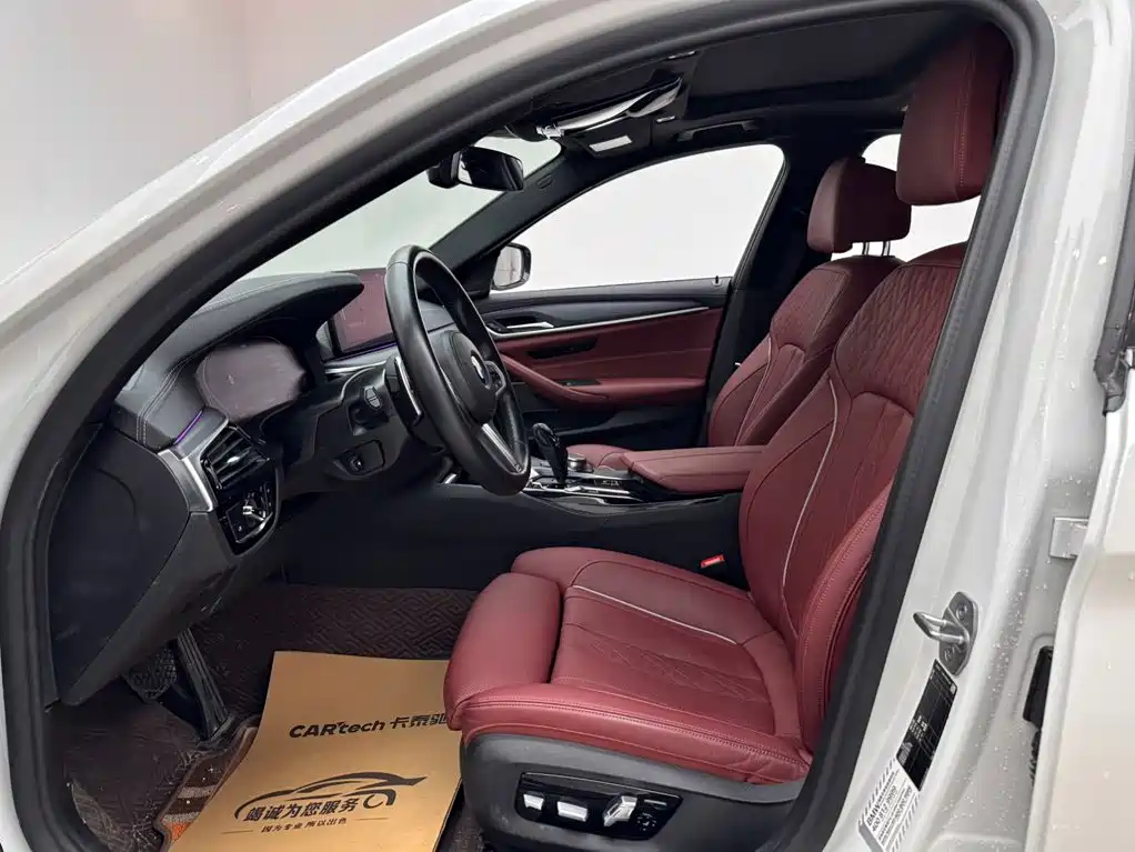 BMW 5 Series — миниатюра 8