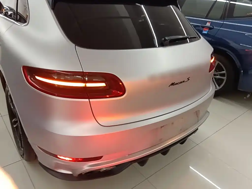 Porsche Macan — миниатюра 6