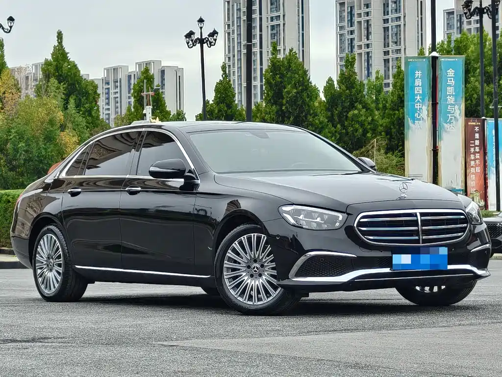 Mercedes-Benz E-Class — миниатюра 3