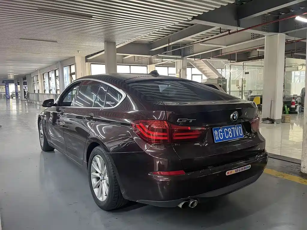 BMW 5 Series GT — миниатюра 4