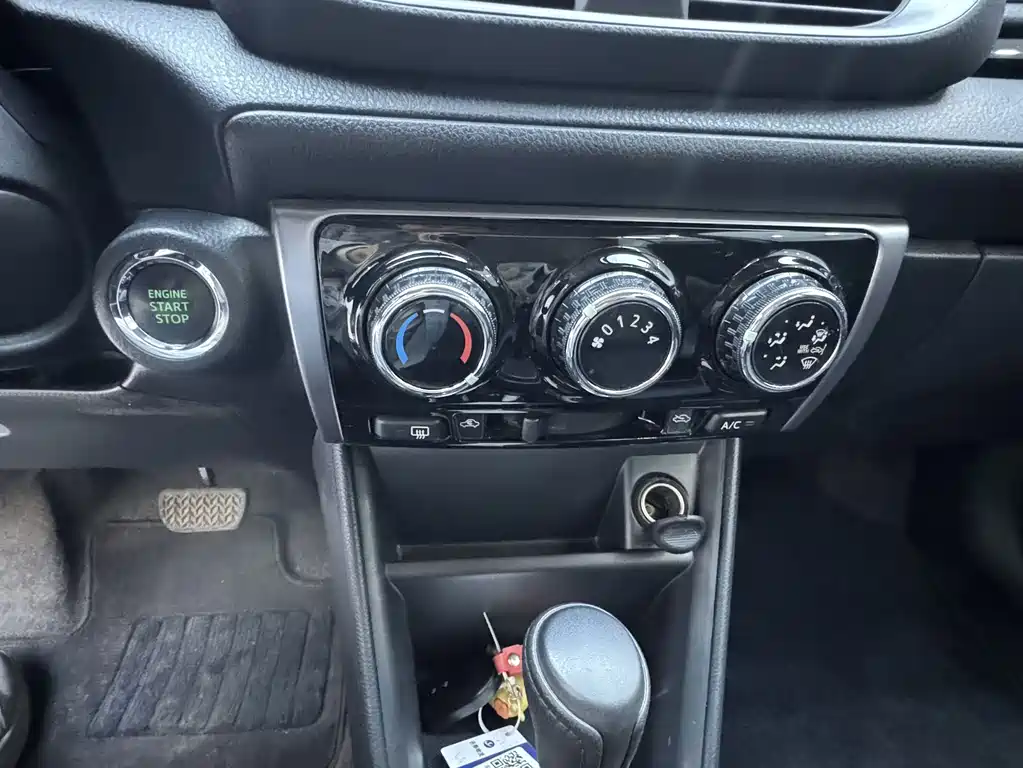 Toyota Yaris L — миниатюра 18