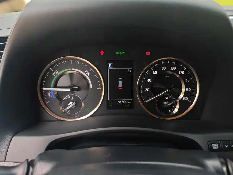 Toyota Alphard — миниатюра 14