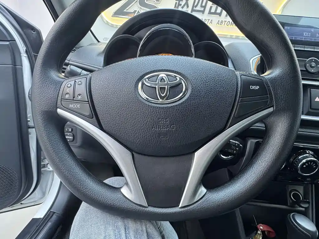 Toyota Yaris L — миниатюра 21