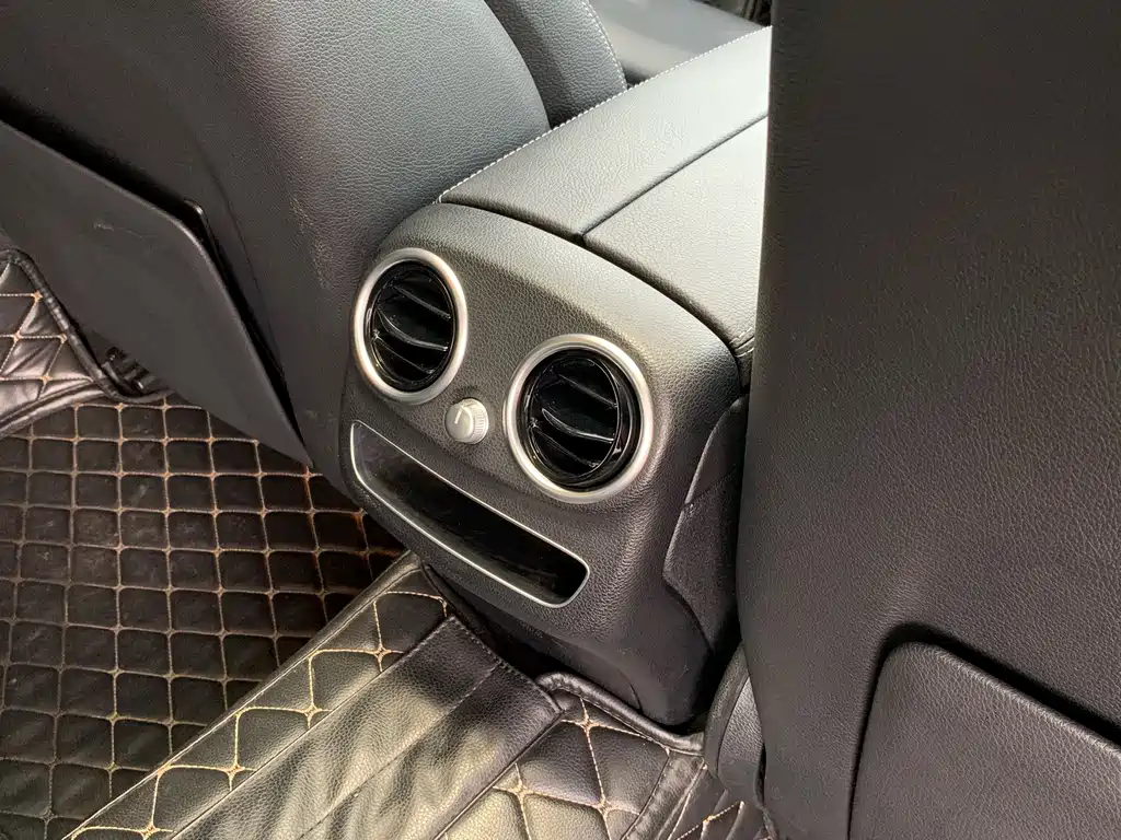 Mercedes-Benz C-Class - фото 30