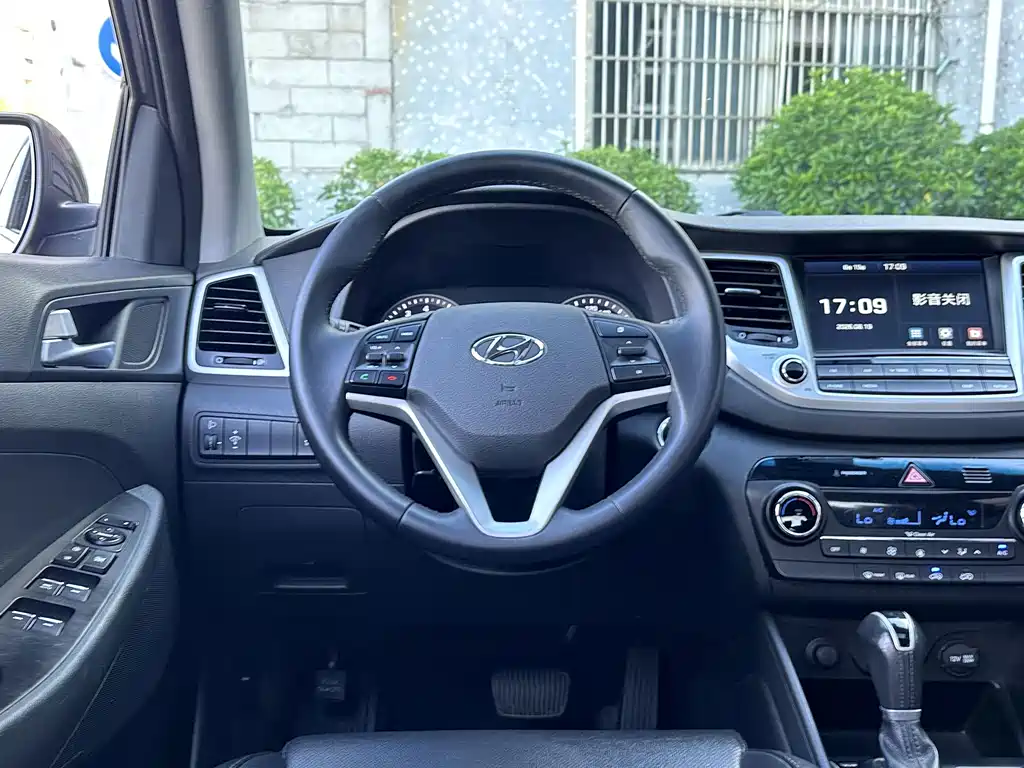 Hyundai Tucson 1.6T DCT 2WD Smart Type, фото 5