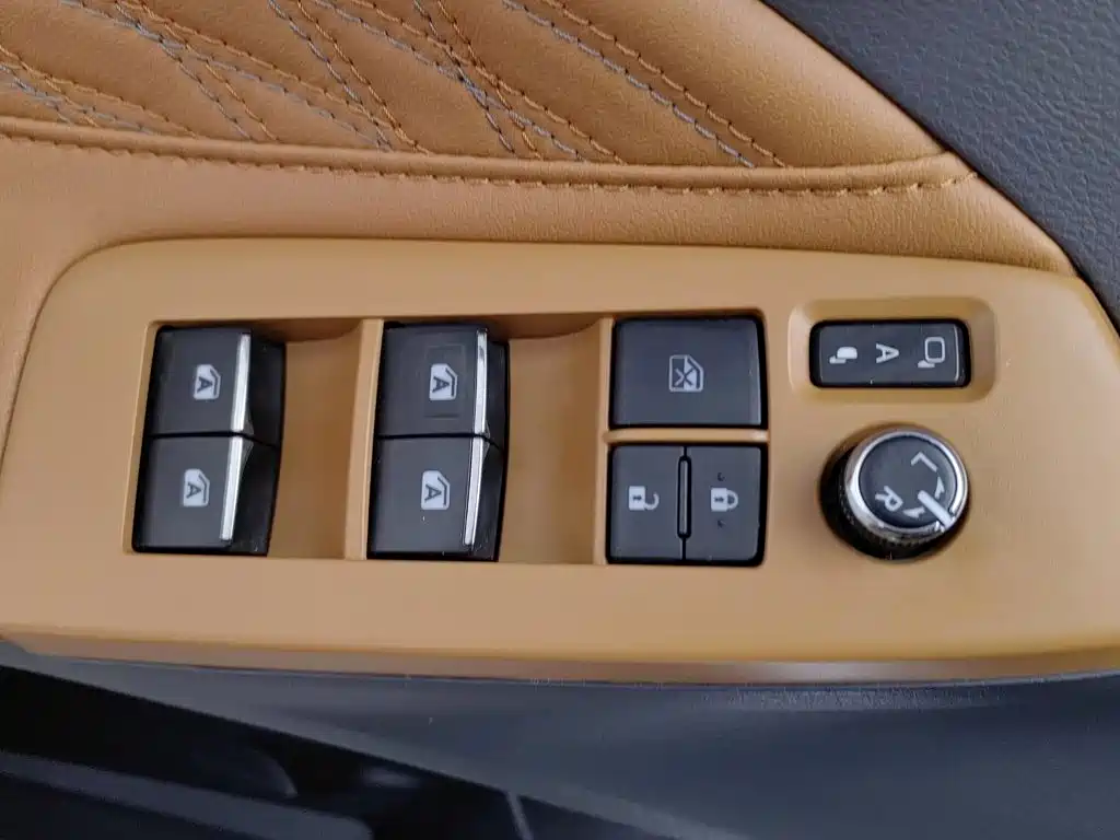 Toyota Avalon — миниатюра 9