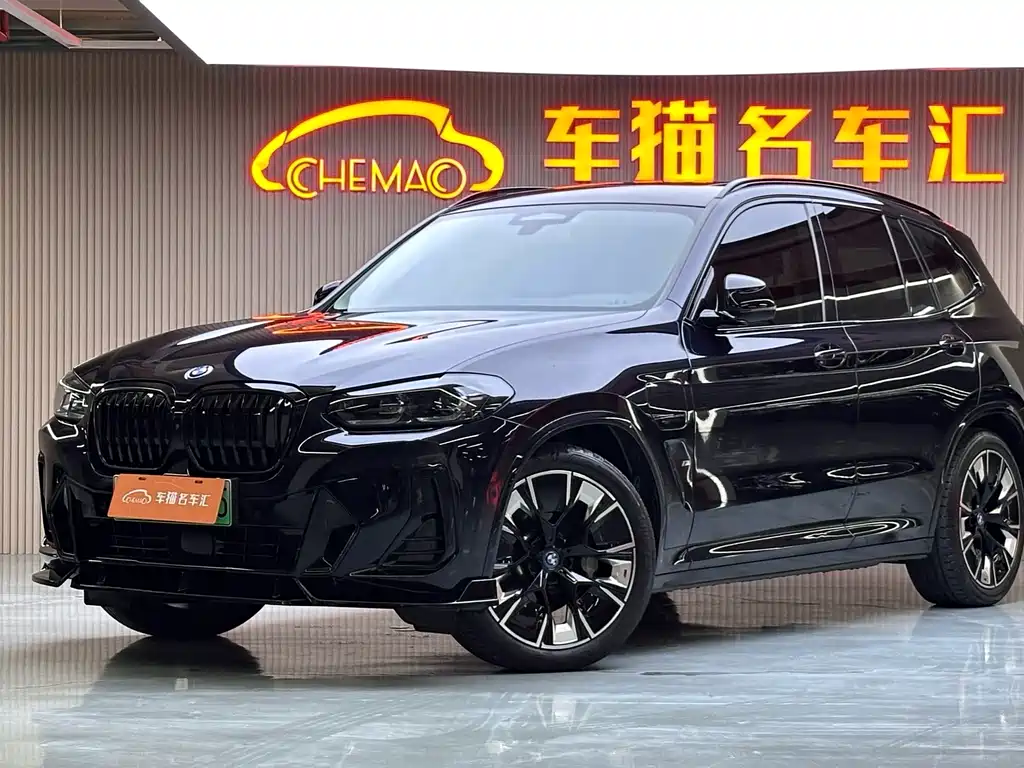 BMW iX3