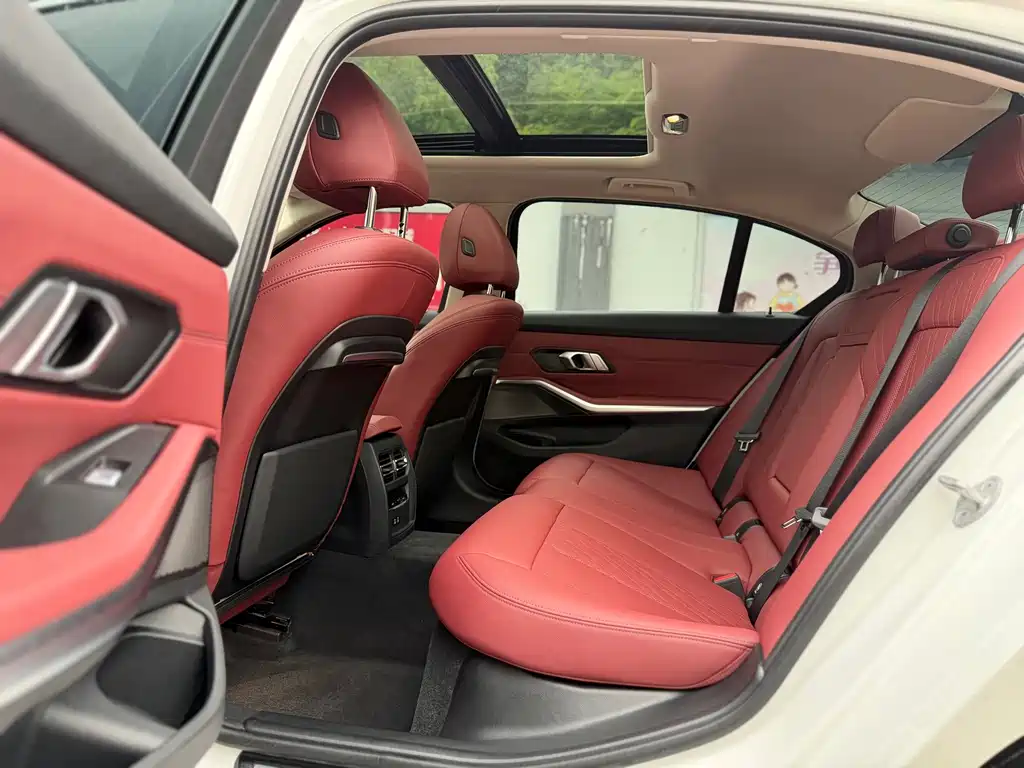 BMW 3 Series — миниатюра 11