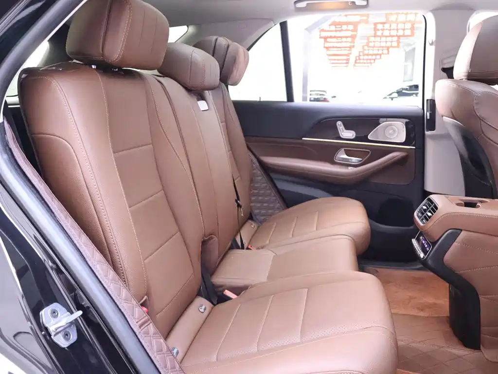 Mercedes-Benz GLE (Import) — миниатюра 22