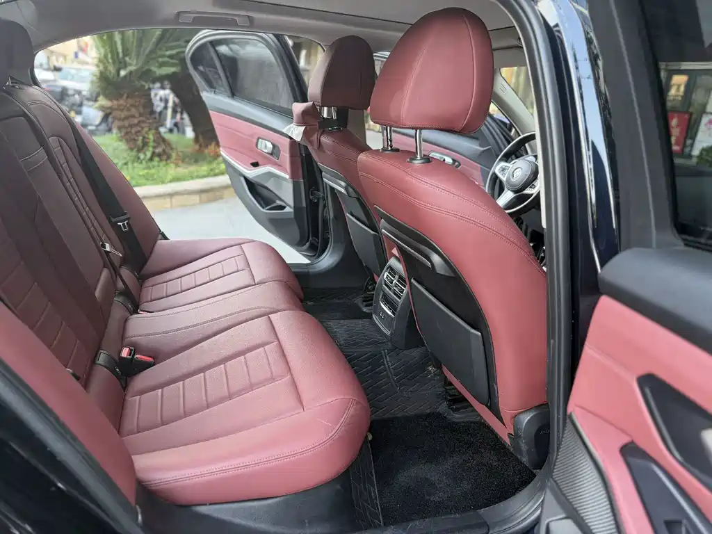 BMW 3 Series — миниатюра 7