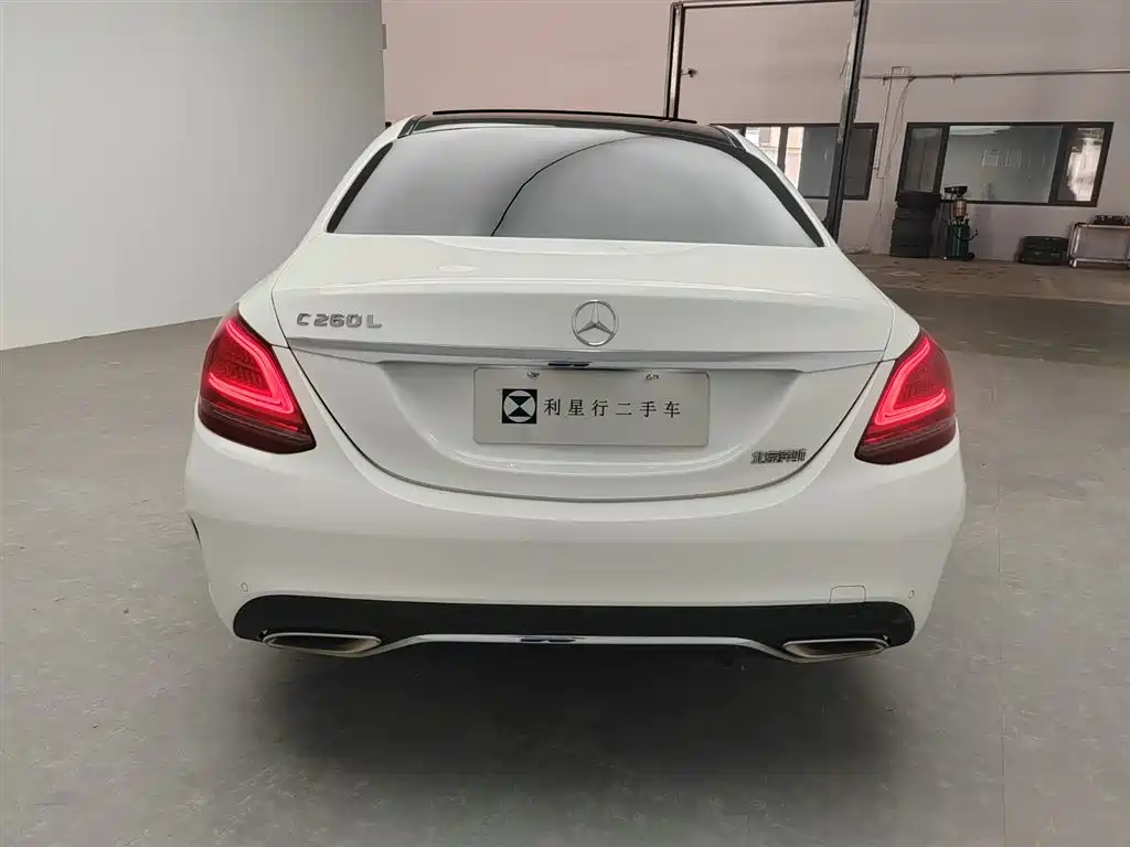 Mercedes-Benz C-Class — миниатюра 12