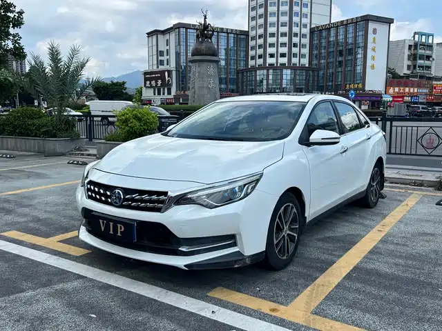 Venucia D60