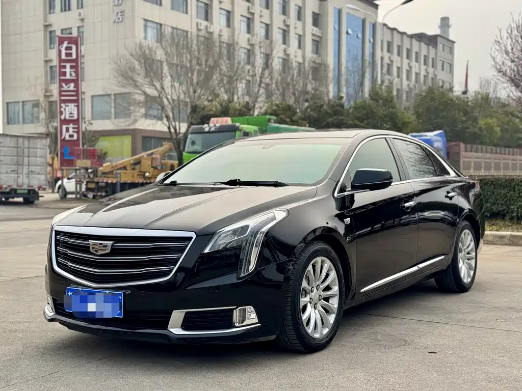 CADILLAC XTS