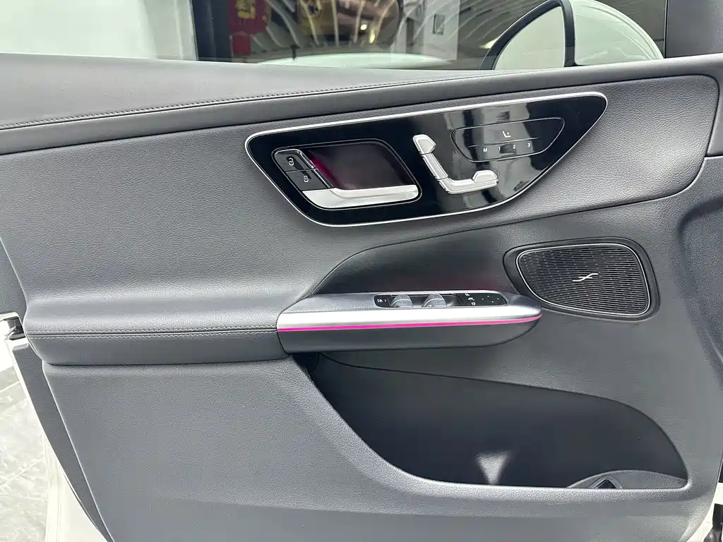Mercedes-Benz GLC — миниатюра 18