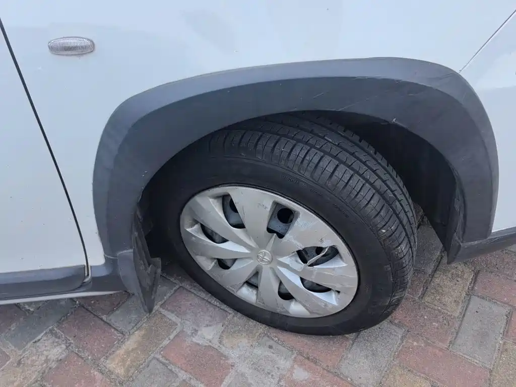 Toyota Yaris L — миниатюра 24