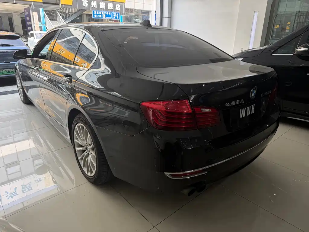BMW 5 Series — миниатюра 9