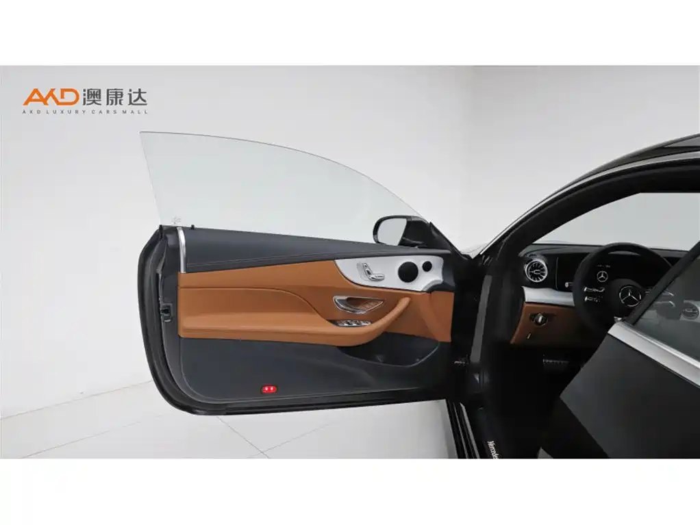 Mercedes-Benz E-Class (Import) — миниатюра 10