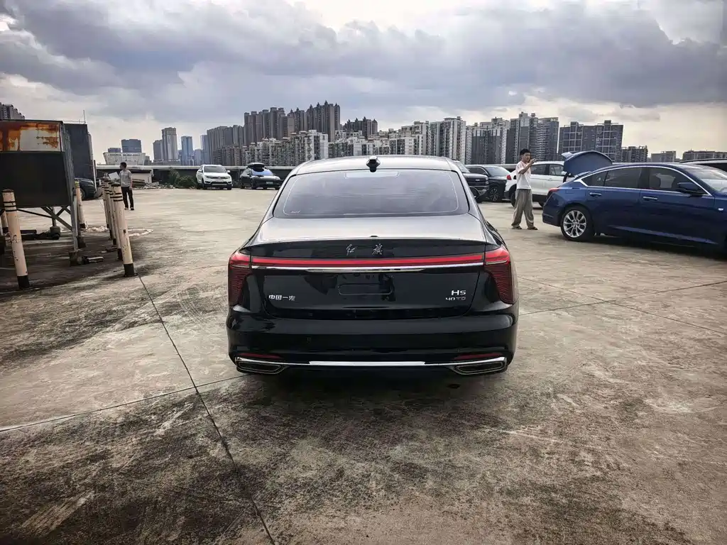 Hongqi Hongqi H5 — миниатюра 6