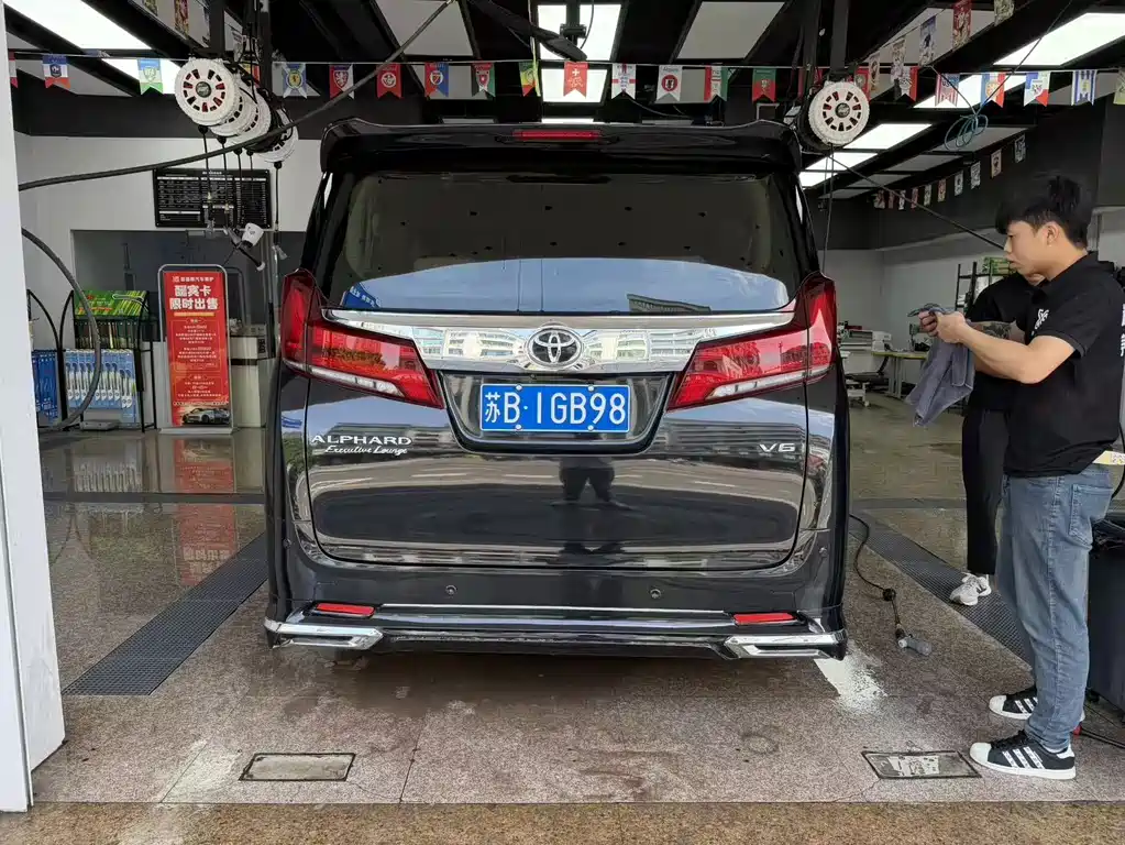 Toyota Alphard 2015 3.5L Luxury